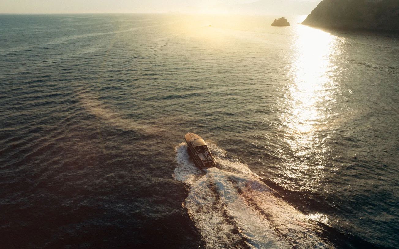 boat-sunset-amalfi-coast